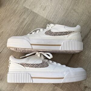 Nike Women's White and Tan Sneakers